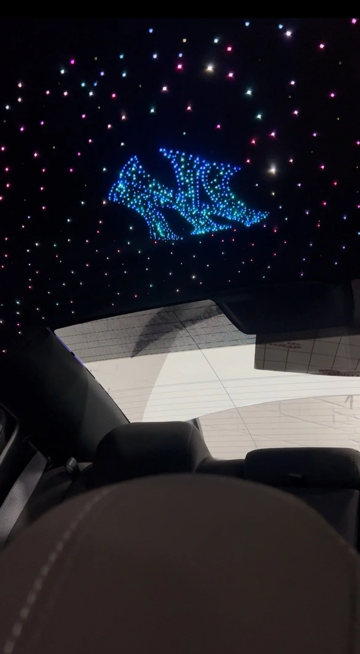 Starlights with a Yankees logo made out of starlights