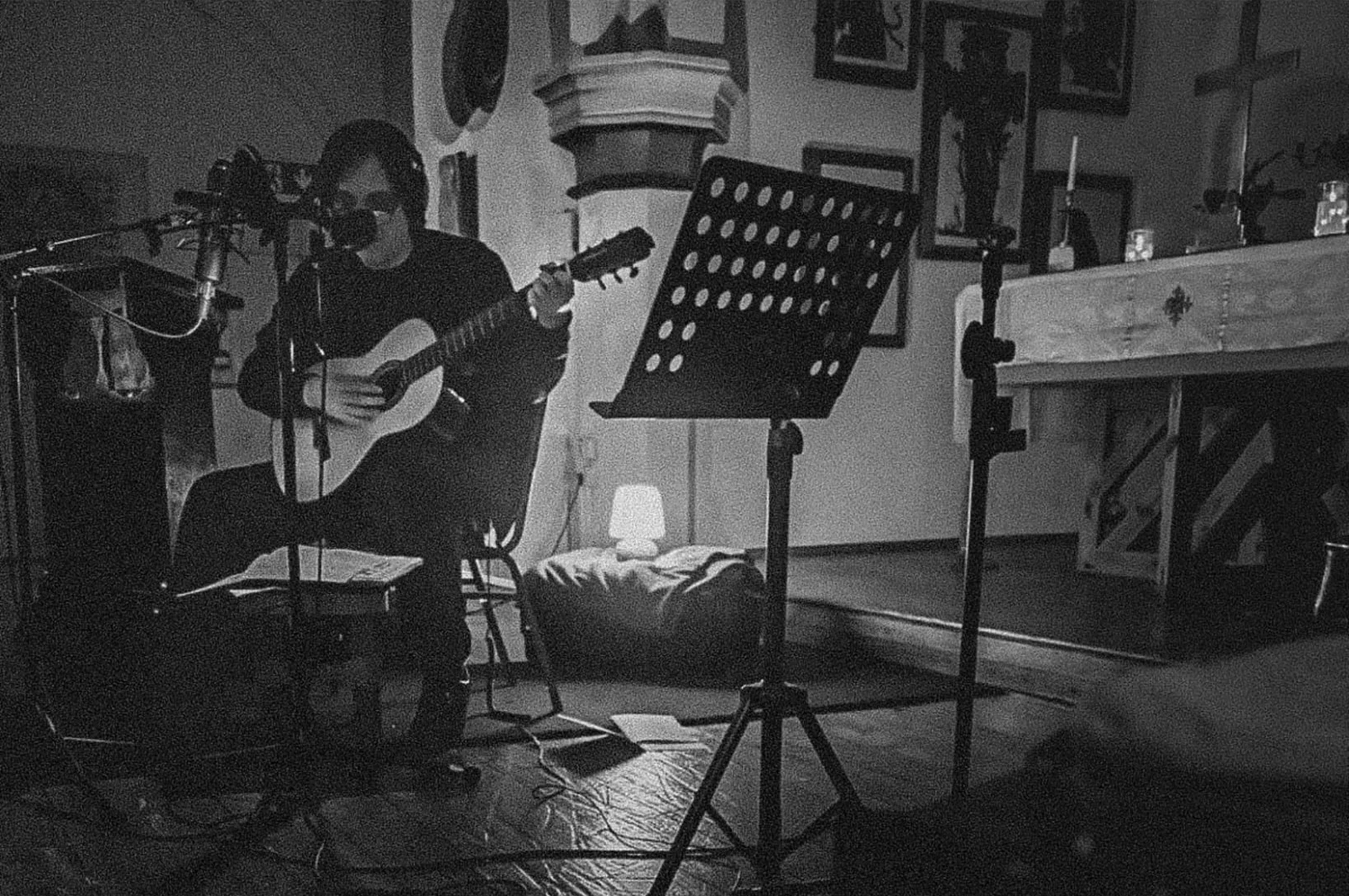 Tom Roberts recording at the altar end of the Gustav Adolf Church