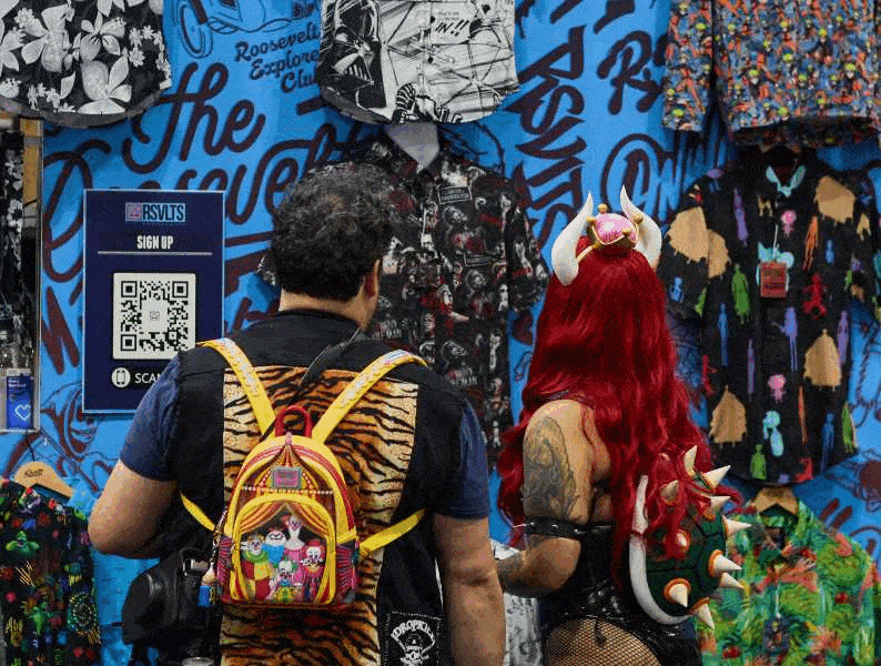 Download the L.A. Comic Con App
