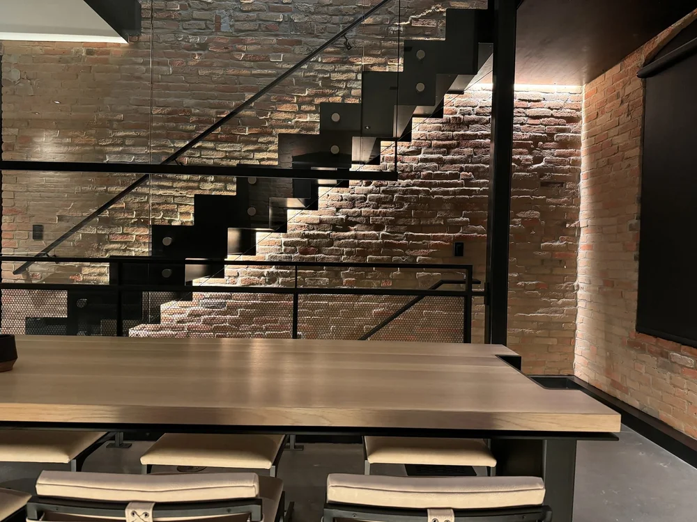 Open-riser stair