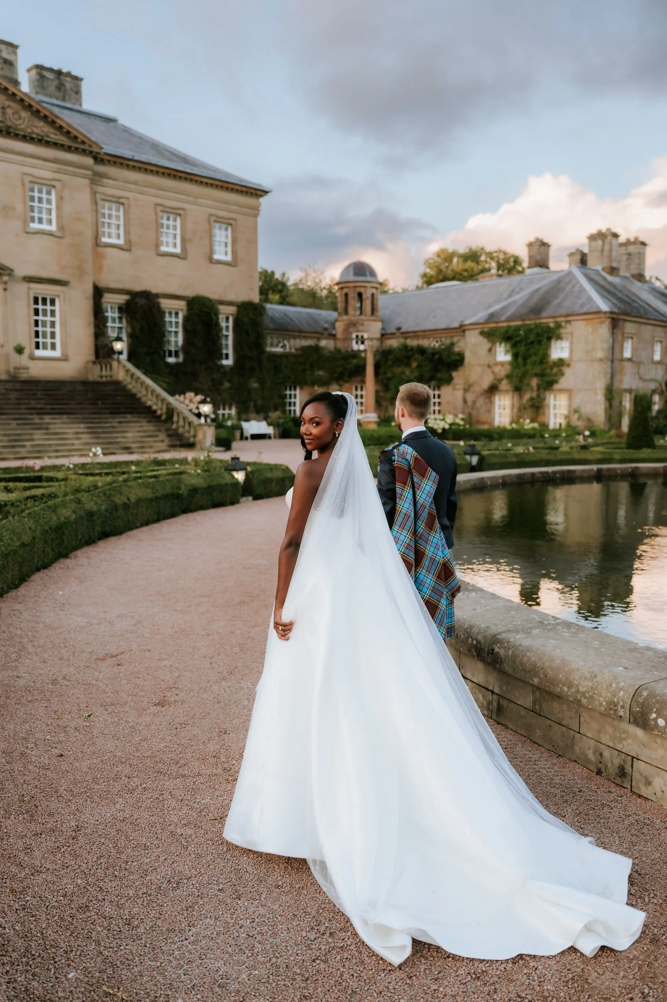 Kuda’s flowing veil with Dumfries House and the fountain behind her.