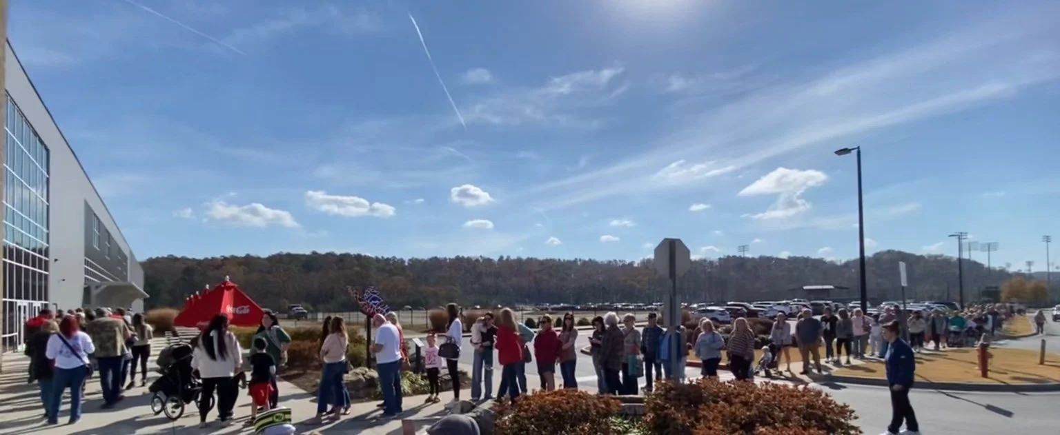 Guests arriving at LakePoint