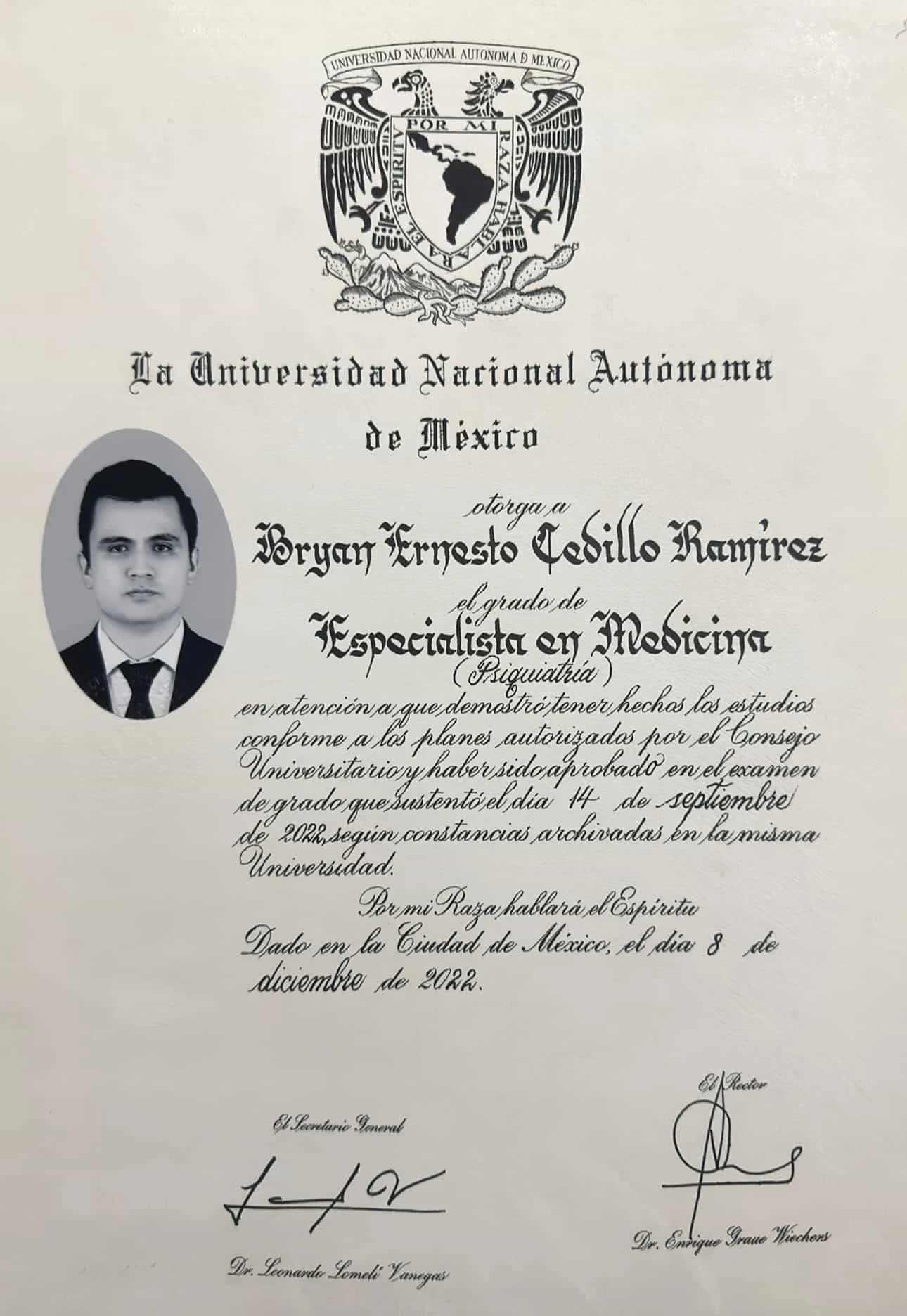 Título de Especialidad en Psiquiatría expedido por la UNAM, cédula 13577158, Dr. Ernesto Cedillo Ramírez