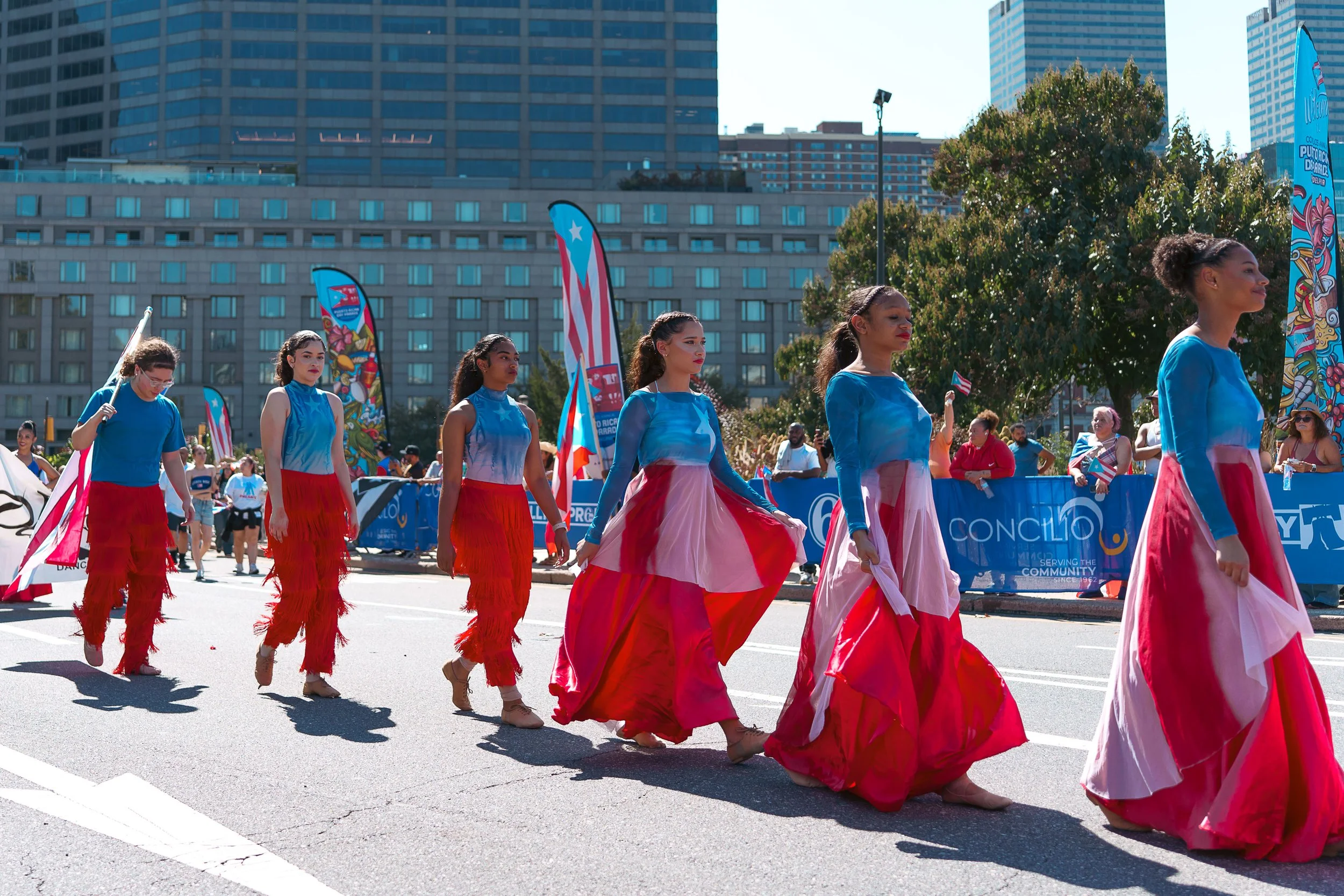 Dancers on the Parkway