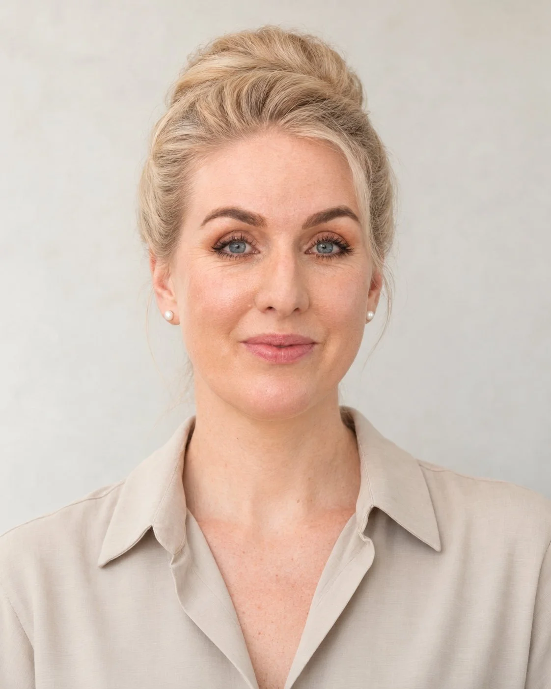 Portrait of Gina Albertyn for the facial-area guide.
