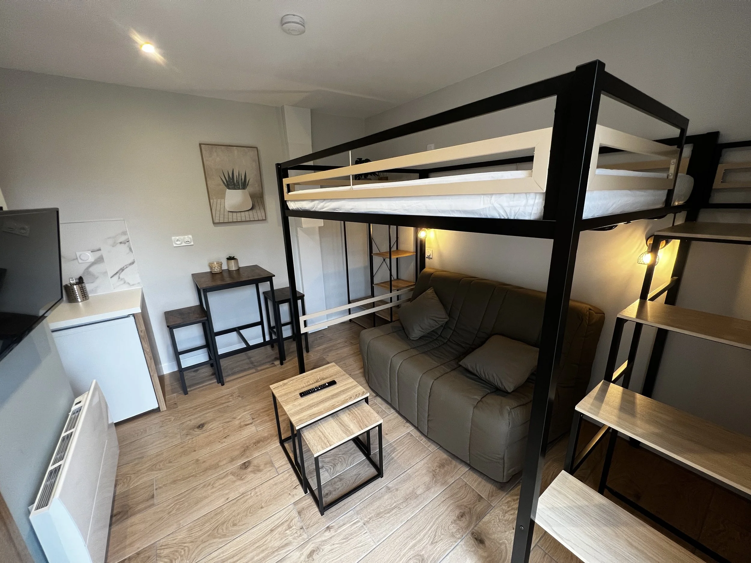 Studio 52 avec mezzanine et terrasse à Trégastel