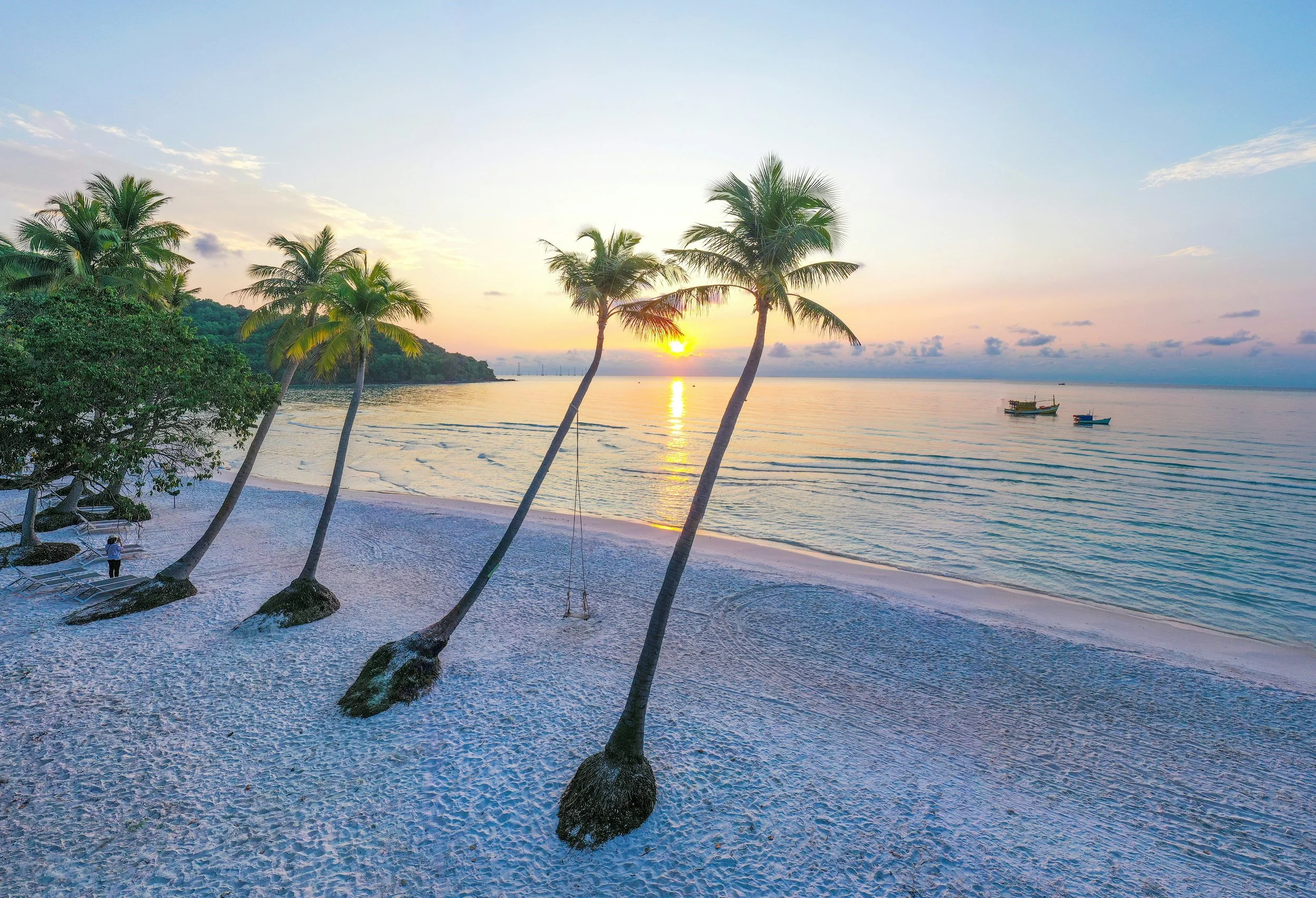 Phu Quoc — Sao Beach turquoise water or sunset on the western coast