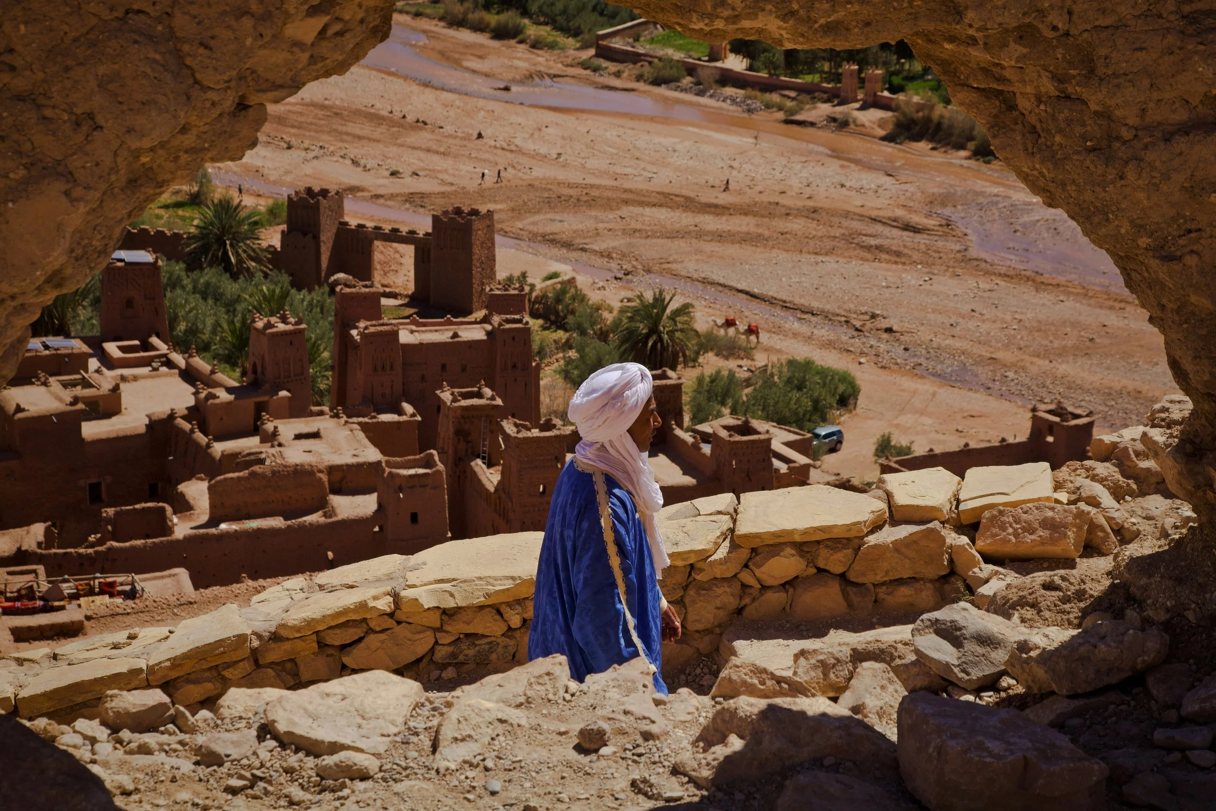 Berber guide overlooking Ait Benhaddou