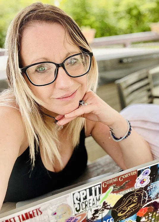 Photo of Elizabeth Broadbent