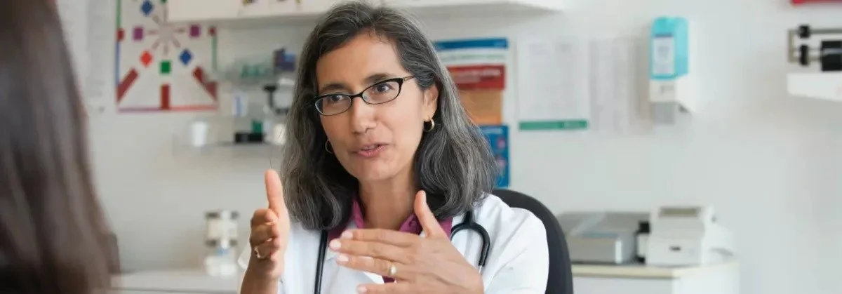 Mjek dhe paciente - MammaPrint konsultë