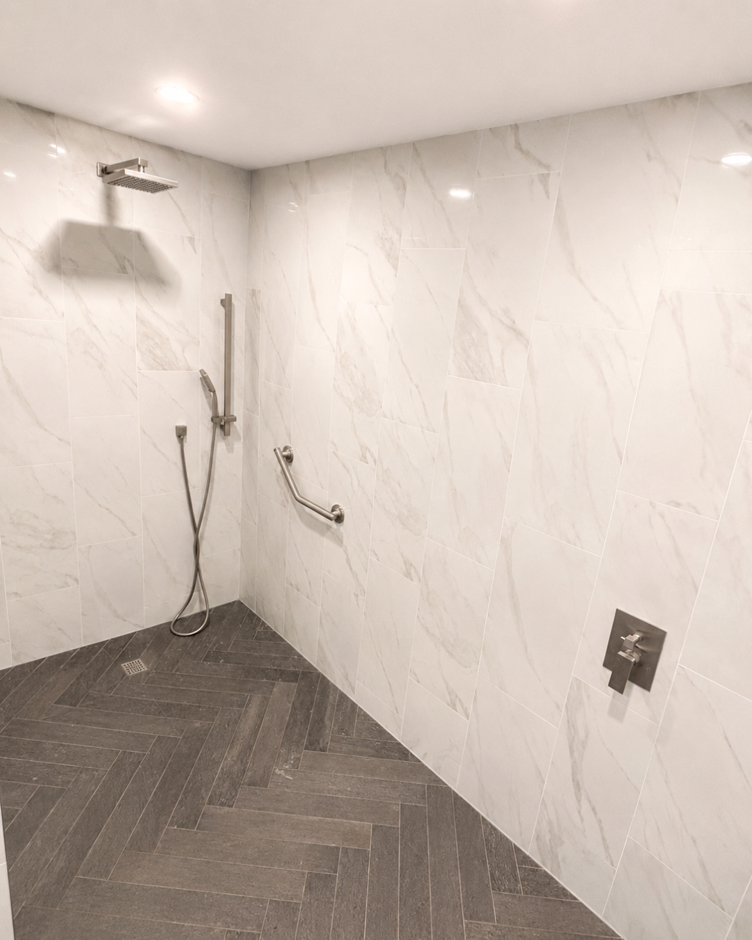Barrier-free shower