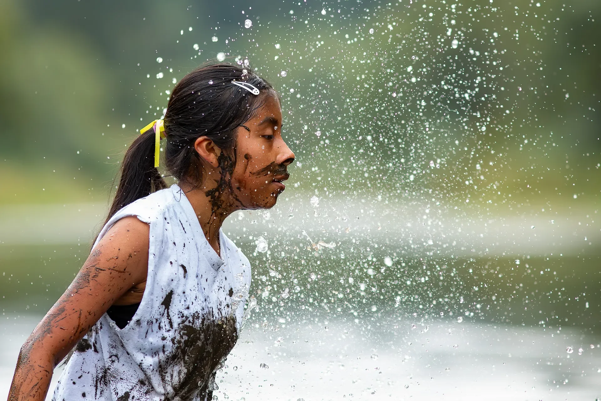 Female high school cross country athlete racing at the Ultimook Invitational, Hagg Lake, Gaston OR, 2025