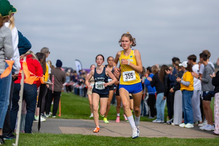 Catherine Harju of Stadium running at the John Payne Invitational (2026)