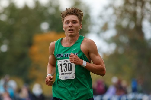 Austin Messer of Todd Beamer cross country. Photo by Russell Moore.