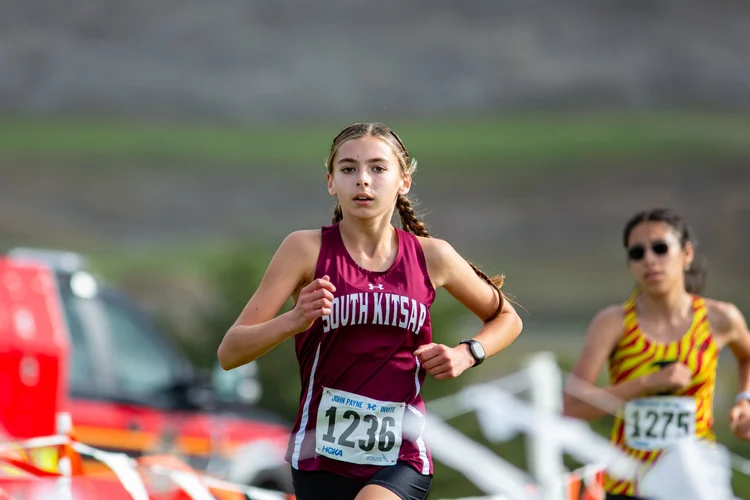 Tabitha Riley of South Kitsap racing the 2025 HOKA John Payne Invitational