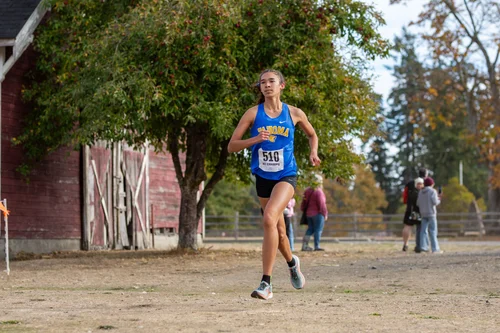 Jordan Daligcon of Tahoma cross country. Photo by Russell Moore.
