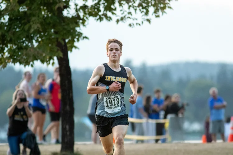 Sammy Connell of Inglemoor running at the KingCo Class Races (2026)