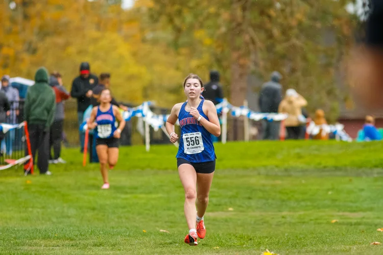 Madelyn Linehan of Washington running at the NPSL/PSL/SPSL Champs (2025)