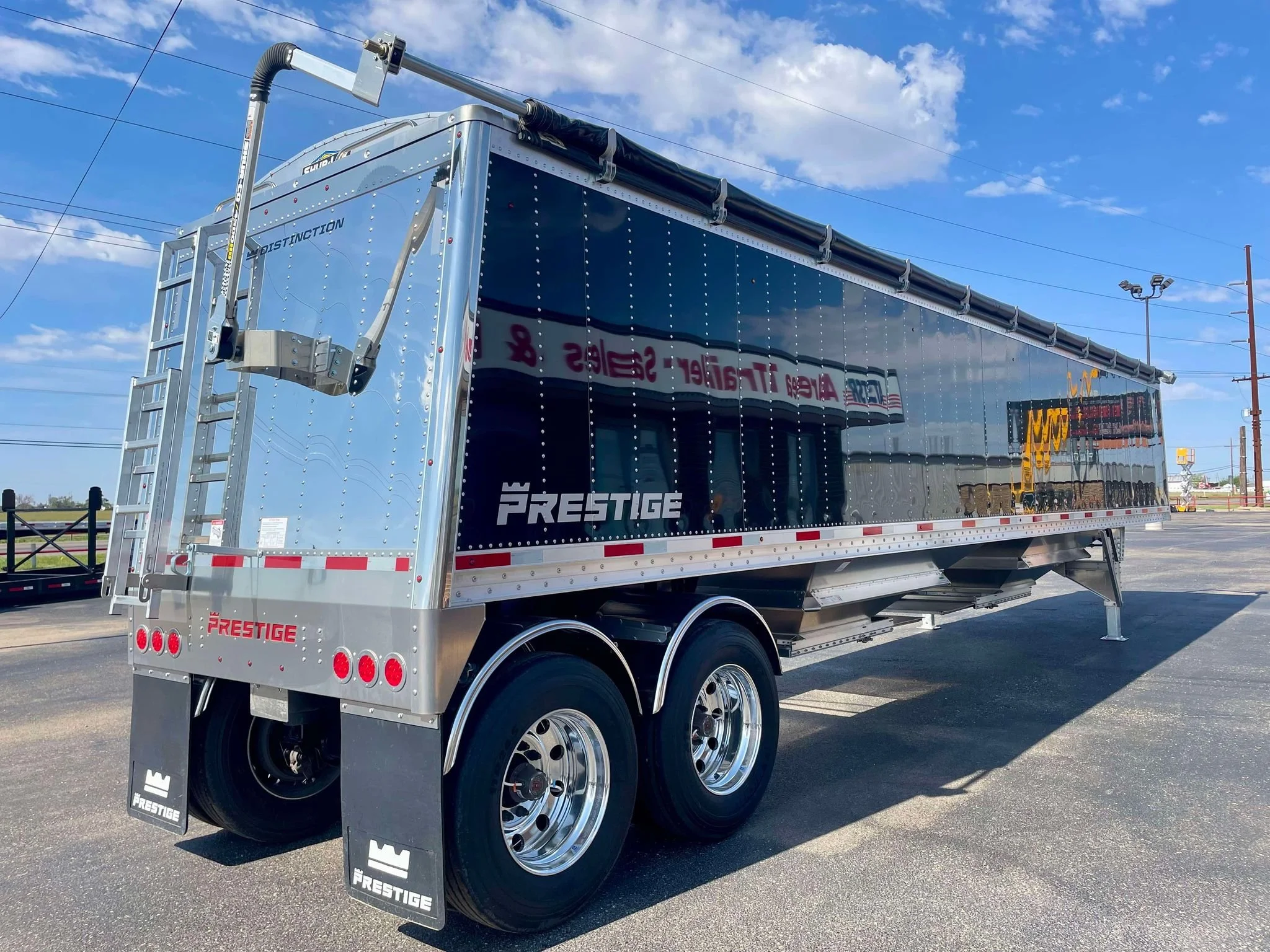 Grain hopper semi trailer for agricultural hauling in Spokane WA
