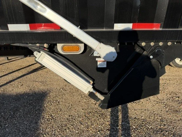 Midland SandRunner clamshell discharge gate exterior hardware close-up
