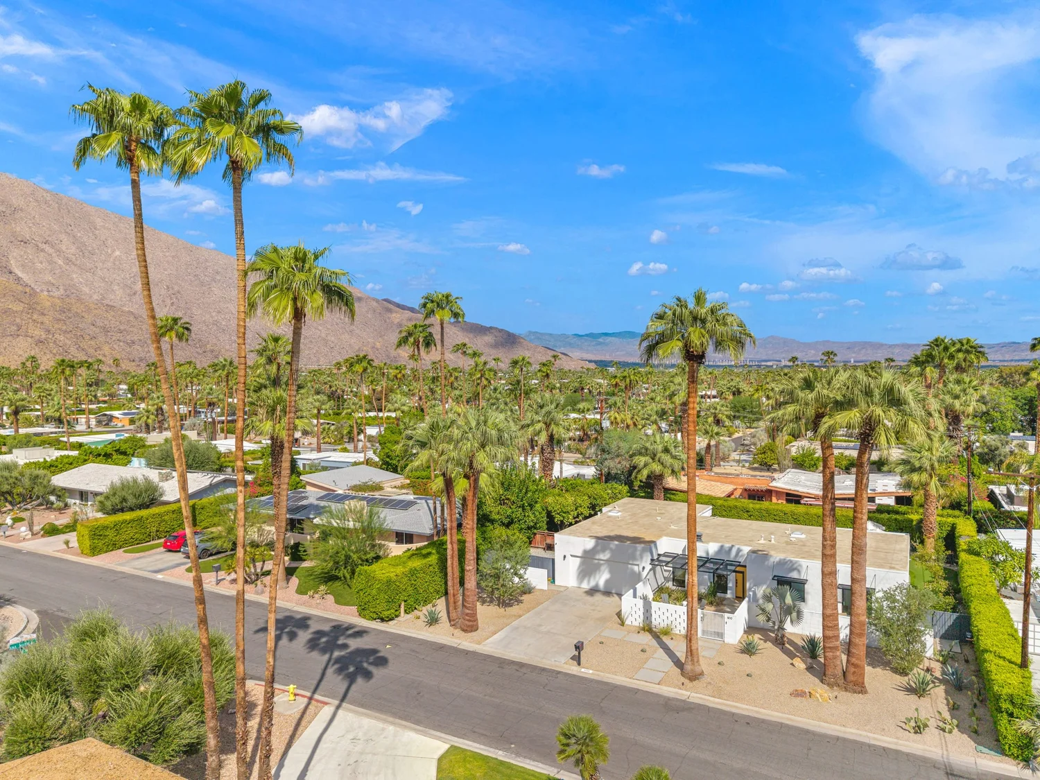 A mid-century street in Twin Palms, Palm Springs