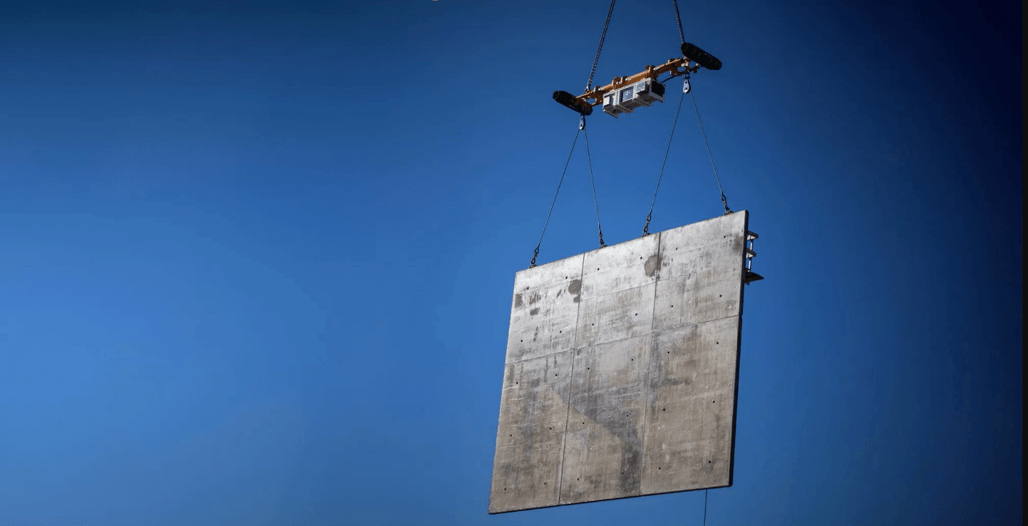 Vita Load Navigator controlling the orientation of a suspended panel