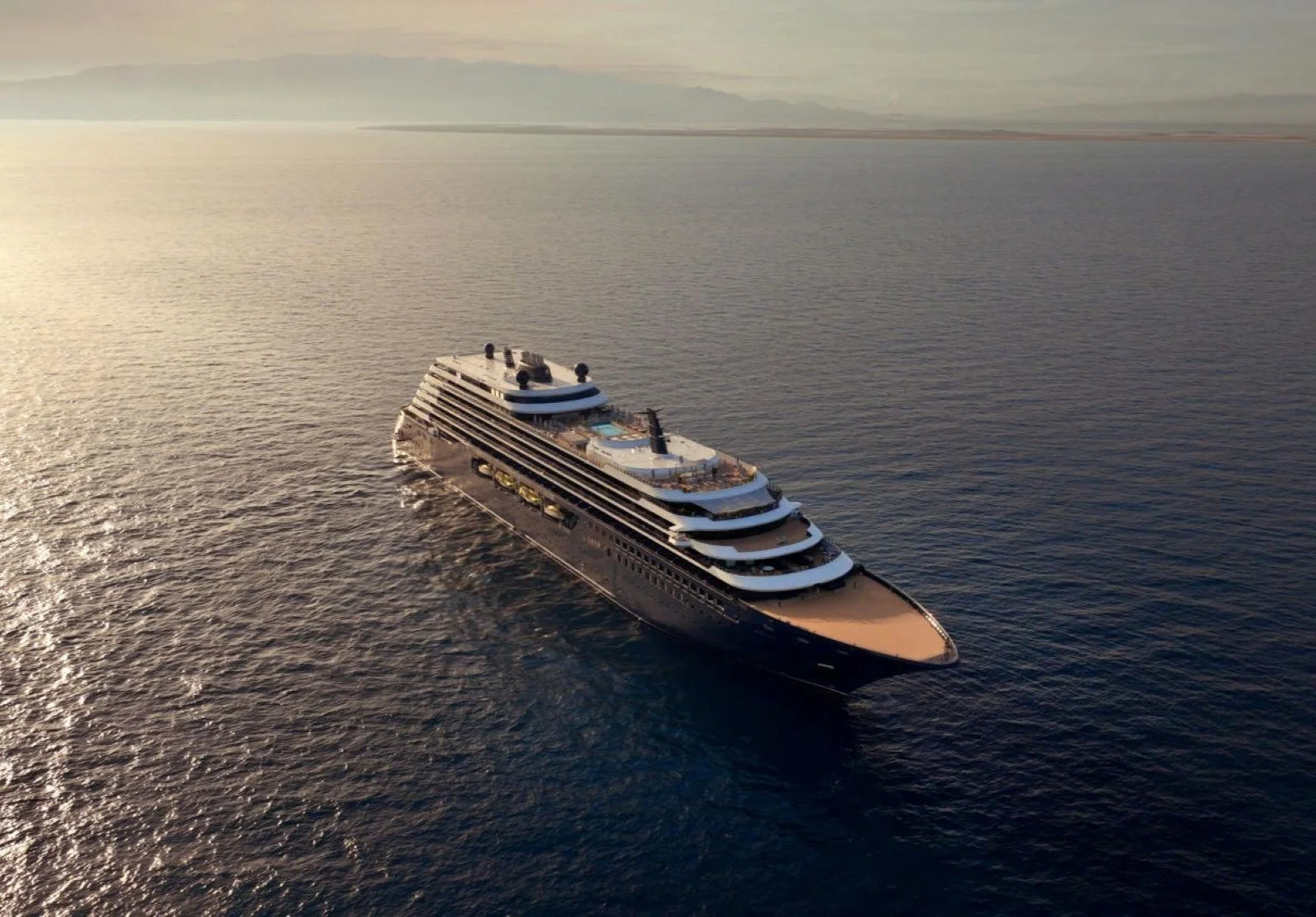 Ritz Carlton Yacht Collection Luminara