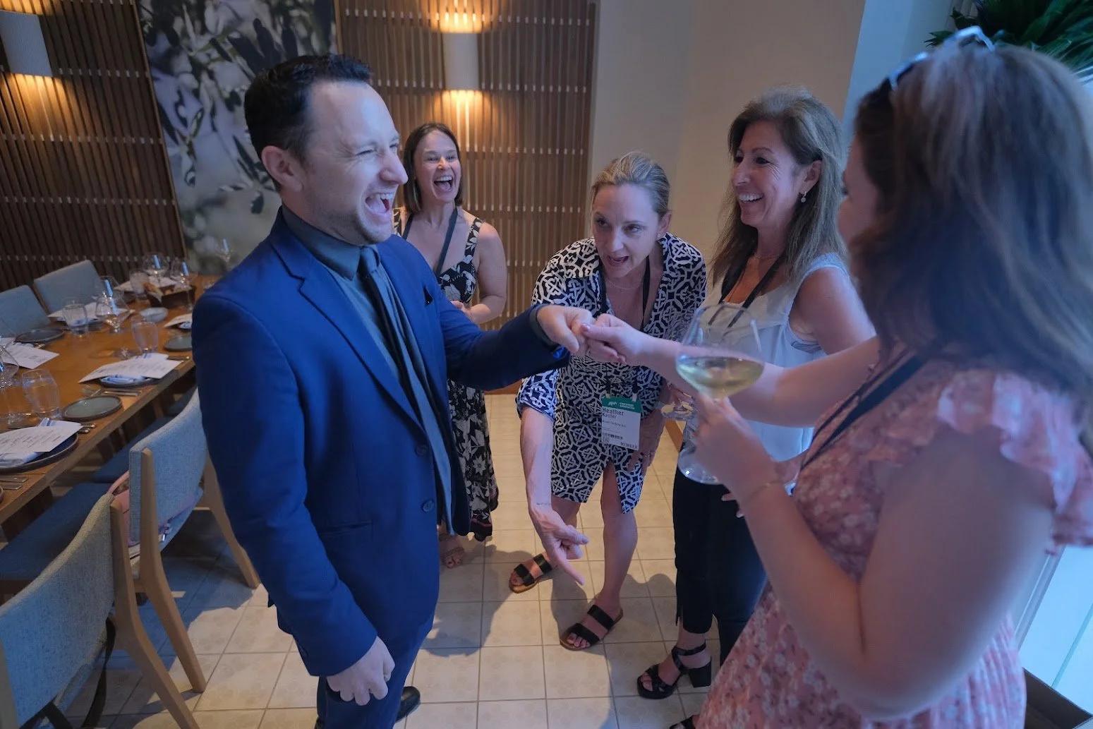 Ari Novick providing interactive event entertainment at a corporate event in Downtown Jacksonville.