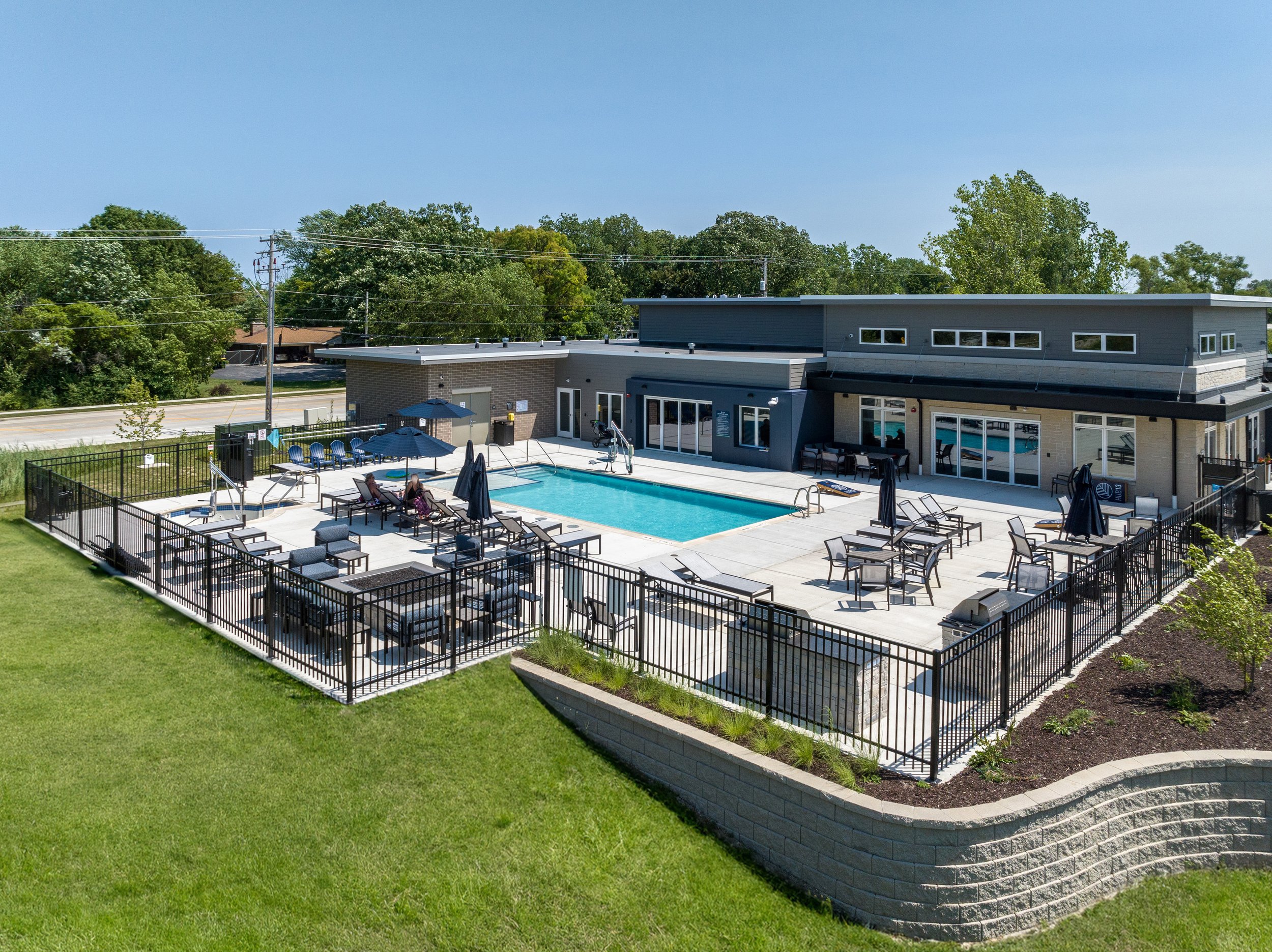 HUB13 community pool
