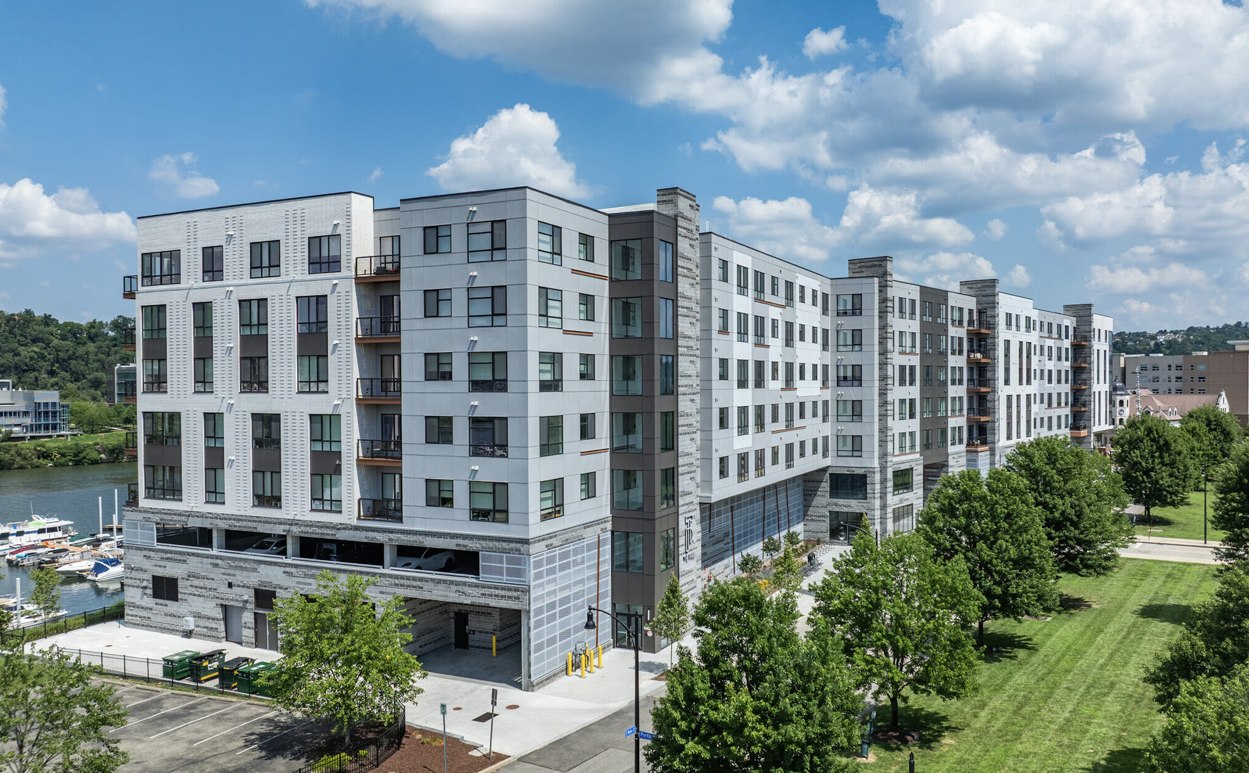 Laundry pickup and delivery service for apartment and condo residents in Pittsburgh
