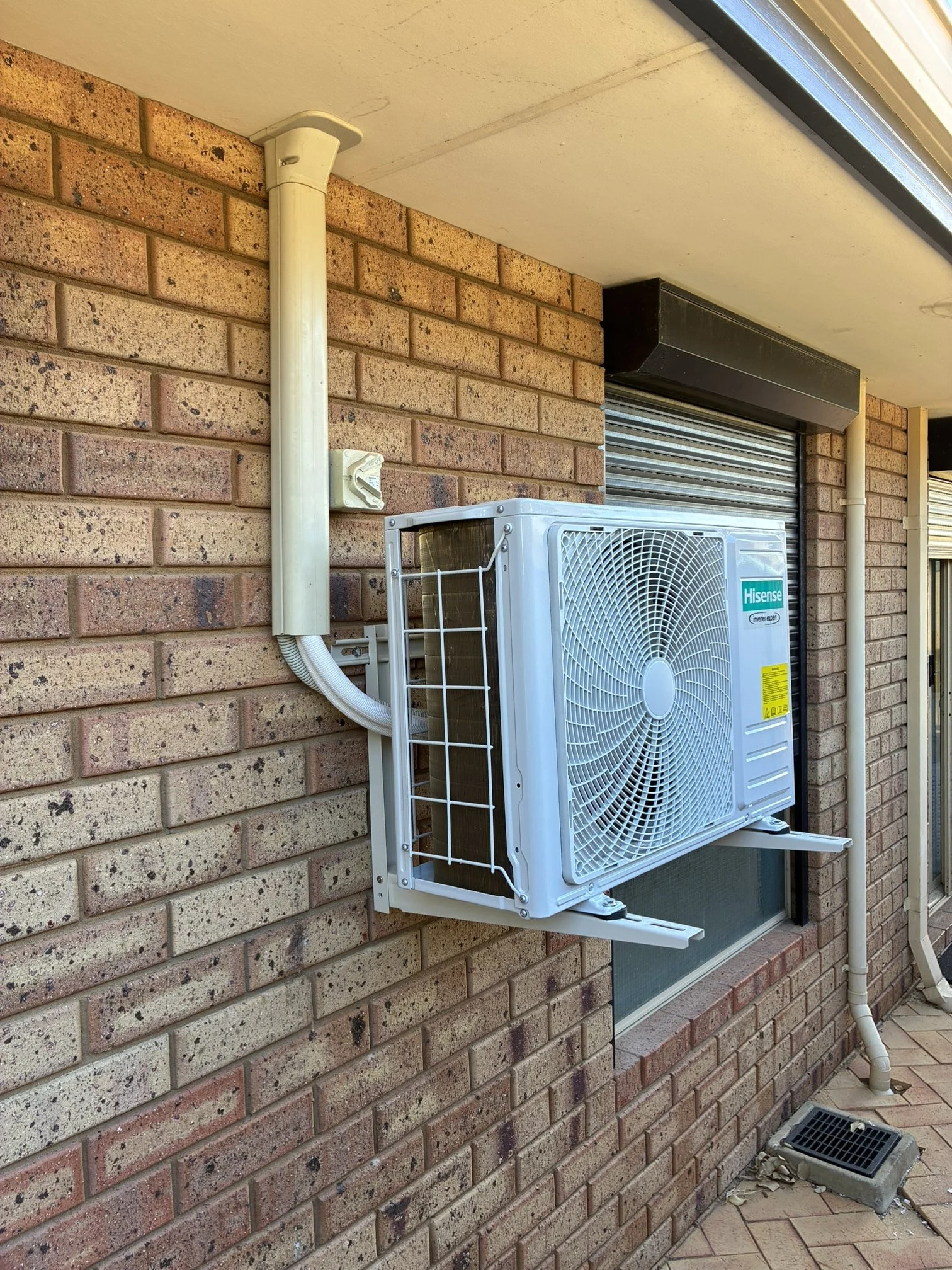 Outdoor split system air conditioning installation by BESS