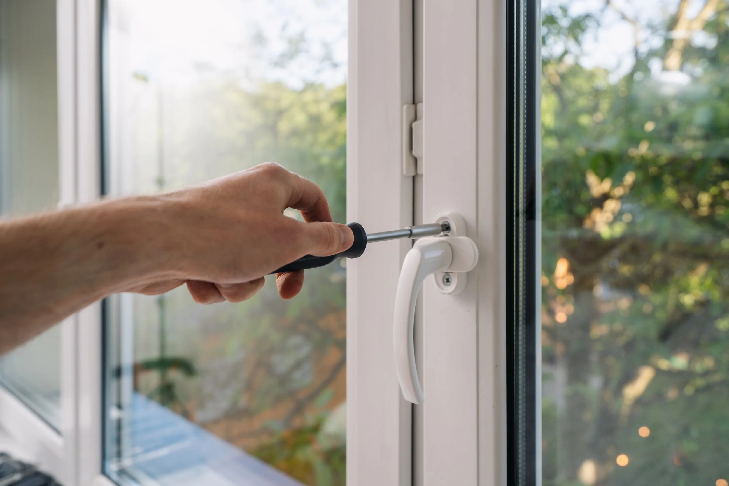 Emergency locksmith service