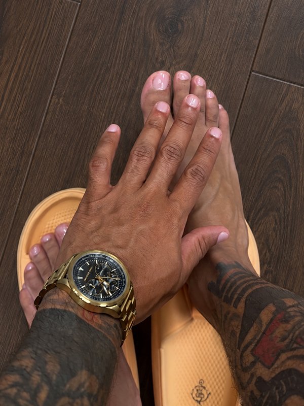 Clean natural result after a men's pedicure at Nail House USA