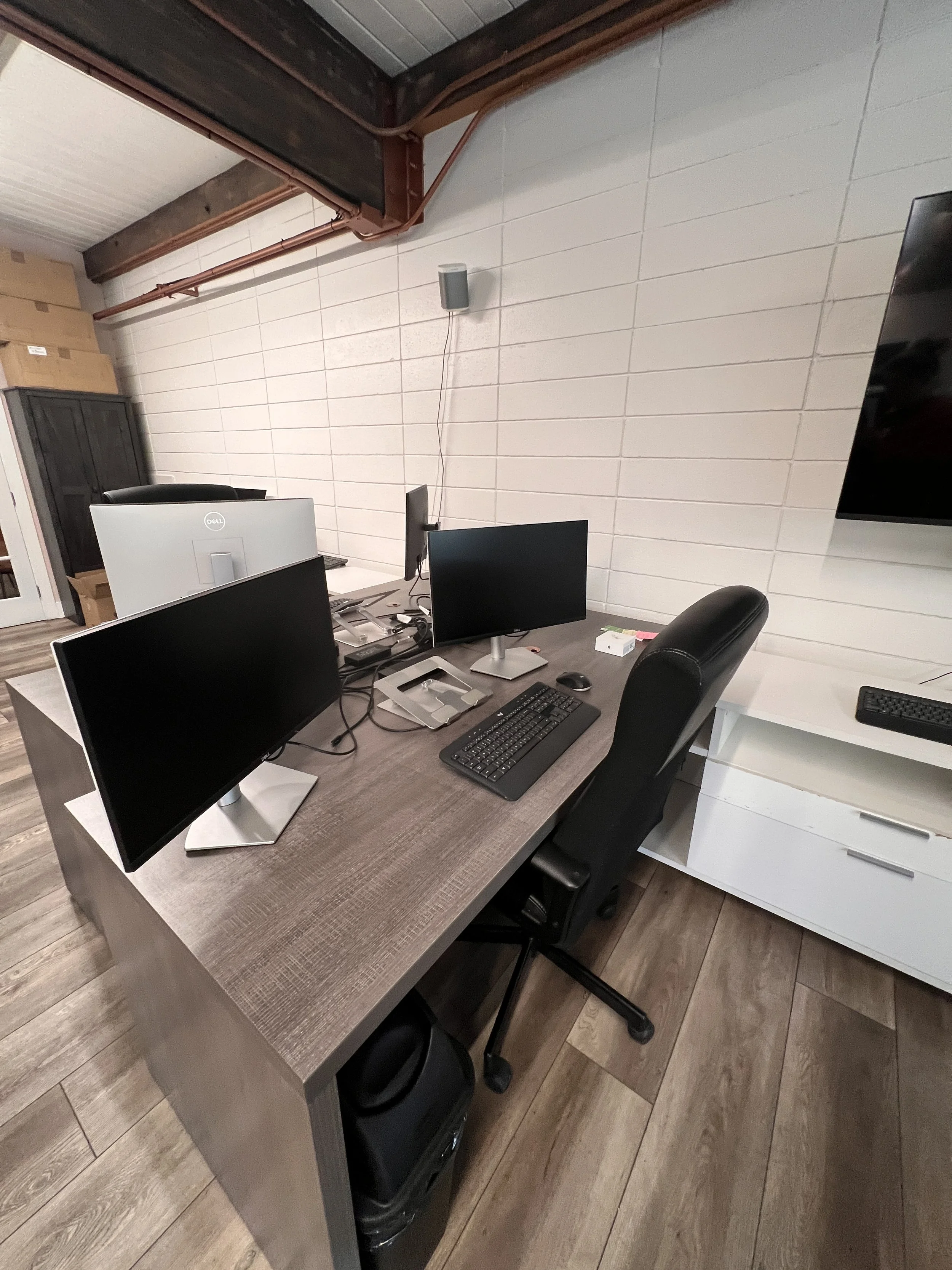 Desk D