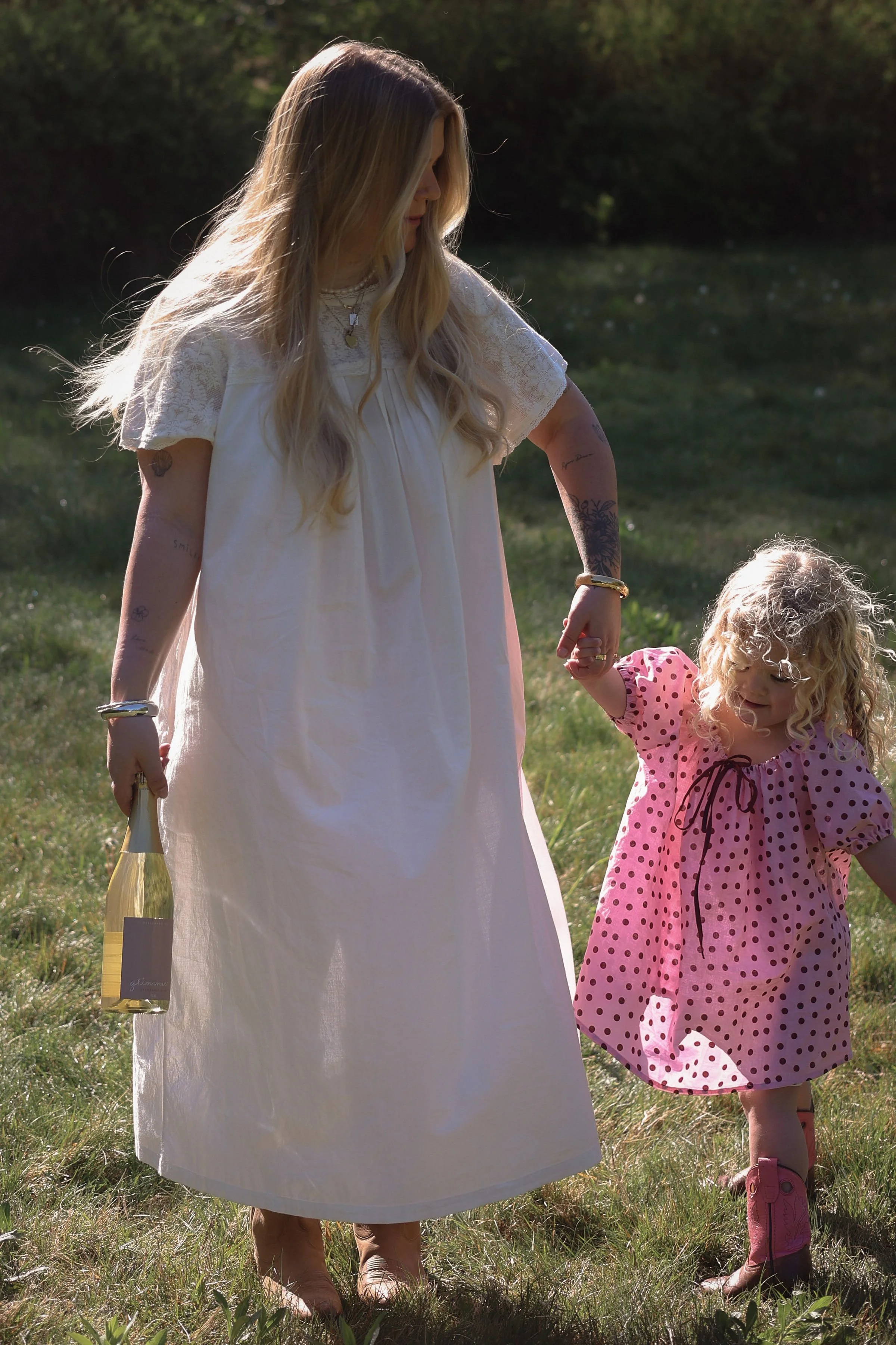 Glimmer Mother's Day shoot by Riley Webster featuring Lovely Locks Studio