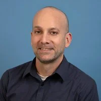 Portrait of Tom Babayan, LMFT