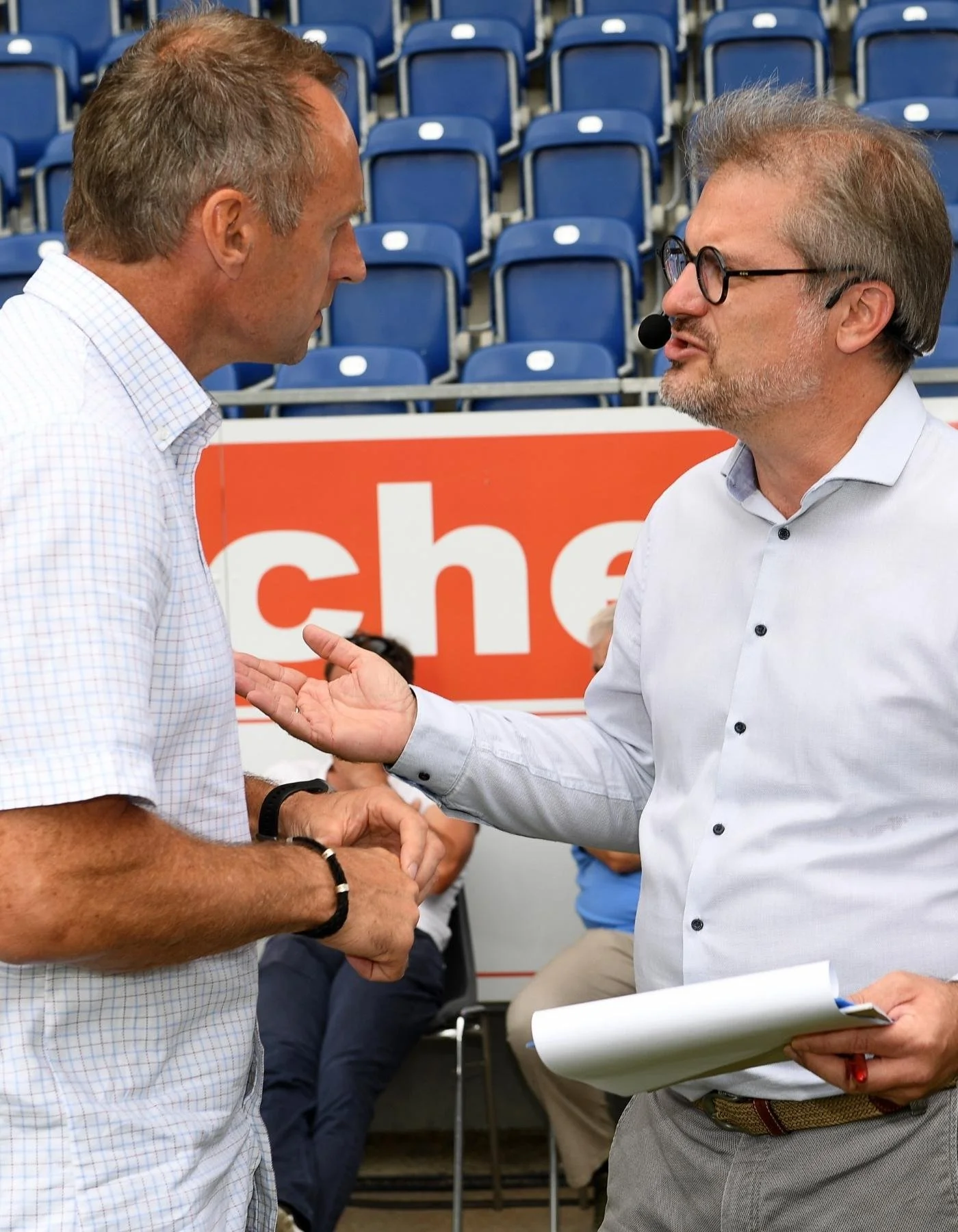 Mathias Sollböck im angeregten Dialog mit Ex-Fußballprofi Toni Pfeffer