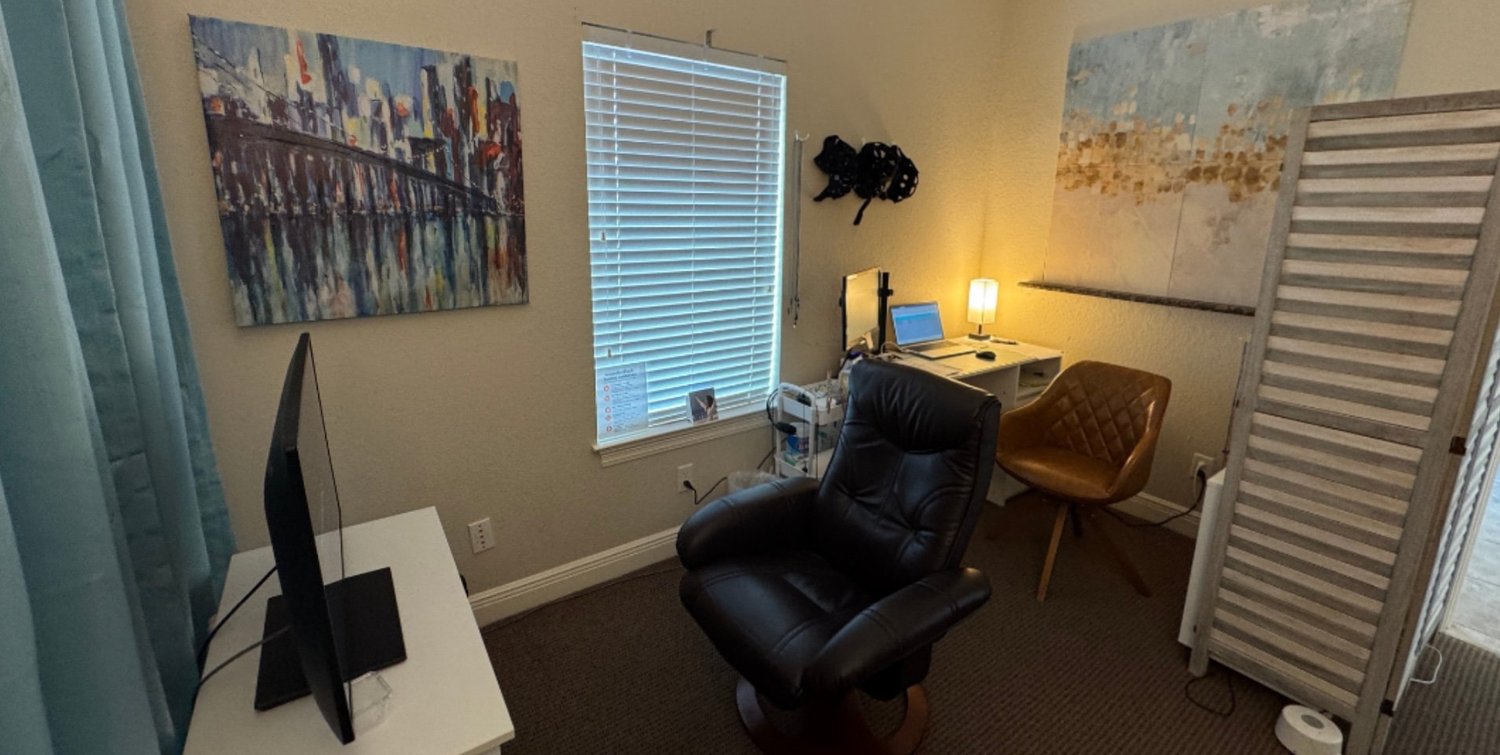 Neurofeedback training space at Berry Wellness Group