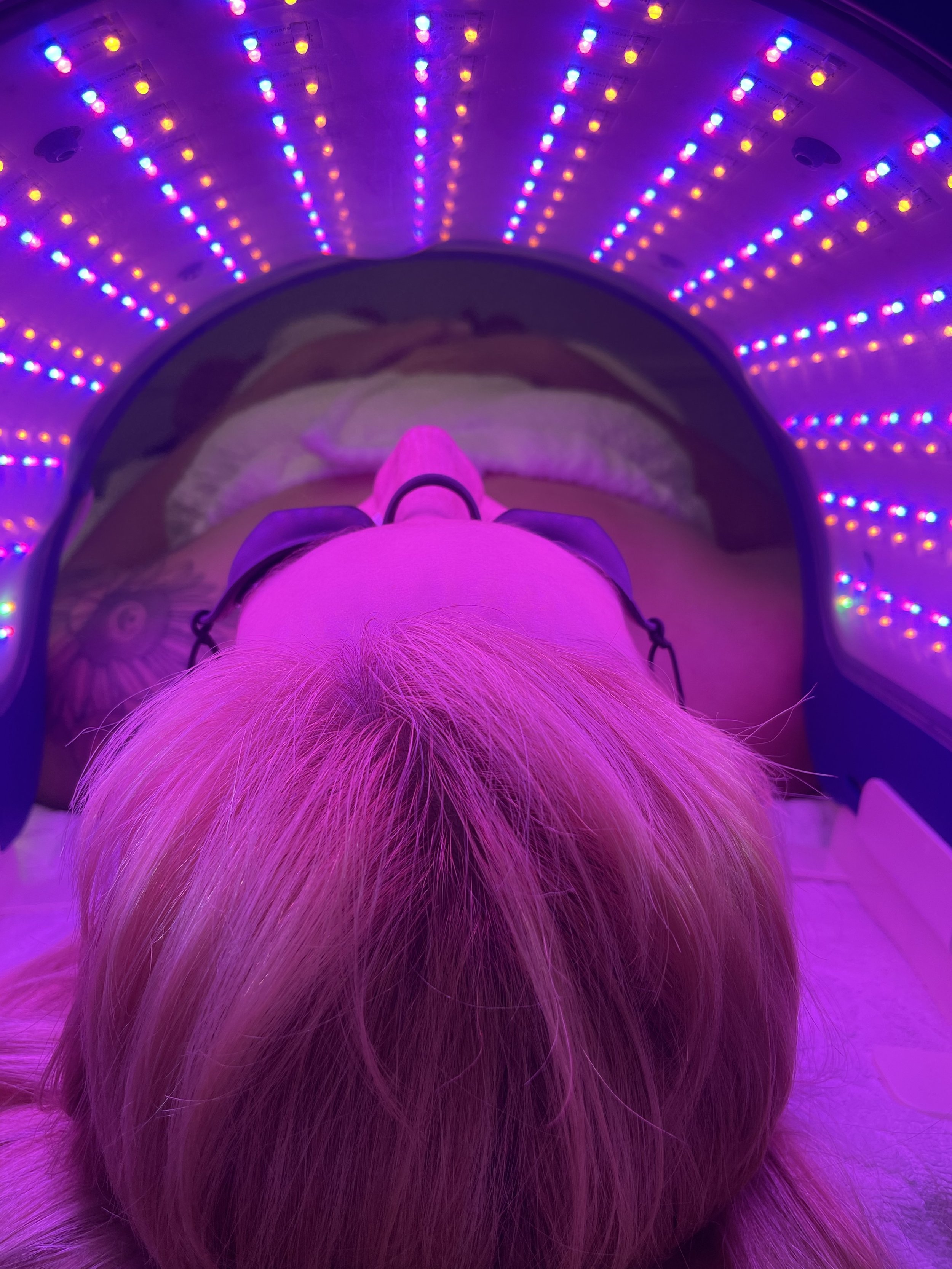 LED light therapy in the Glo Younger treatment room