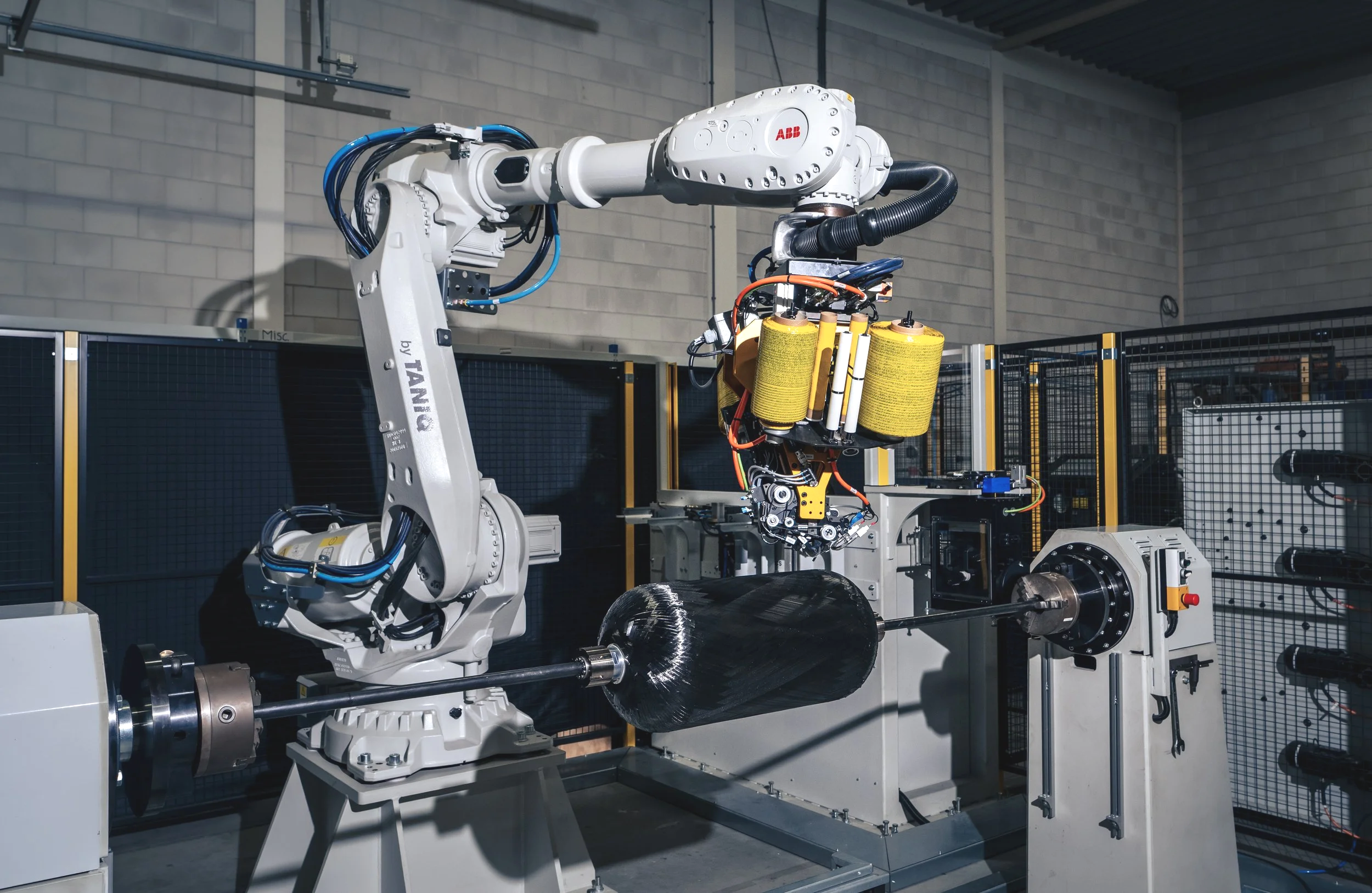 TANIQ robotic filament winding machine