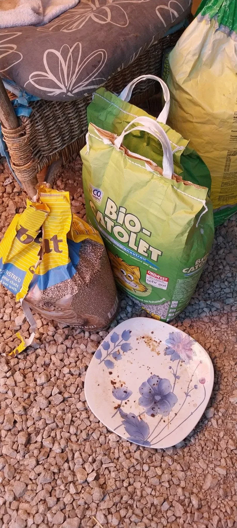 Cat litter and food donations