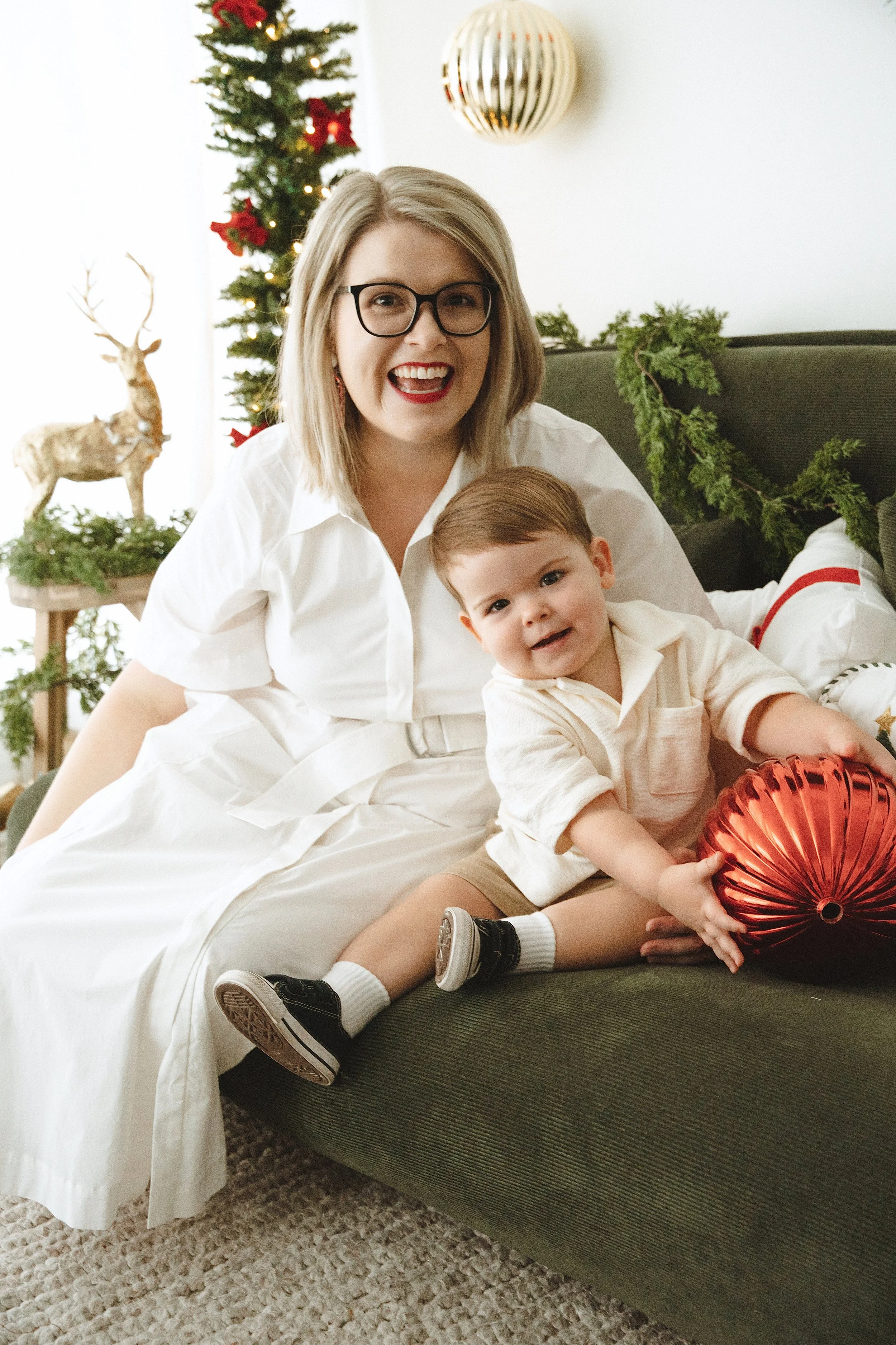 A family at a Foxie Studio Christmas session in Brisbane