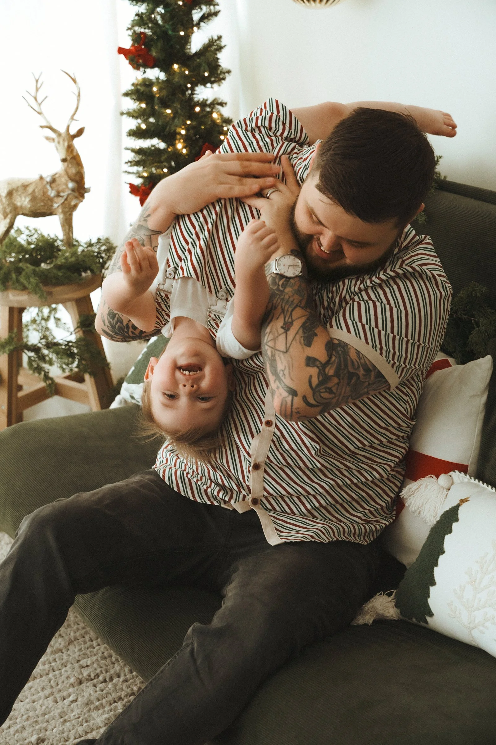 A family at a Foxie Studio Christmas session in Brisbane
