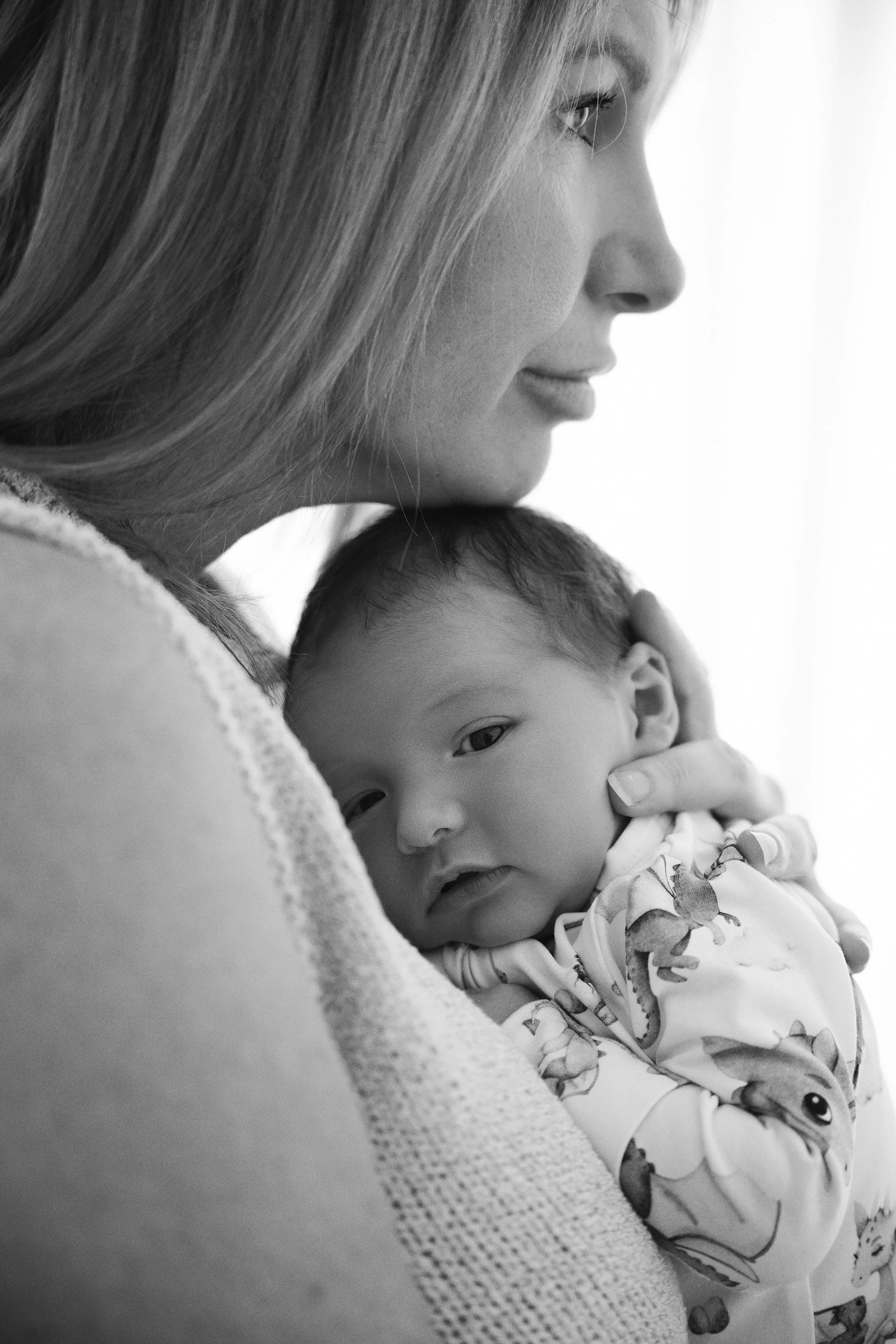 Brisbane newborn photographer — black and white portrait at Foxie Studio