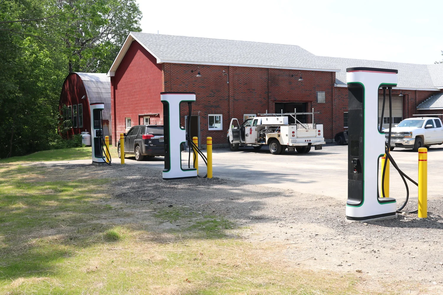 Sundog Fast Charge station in Searsport, Maine