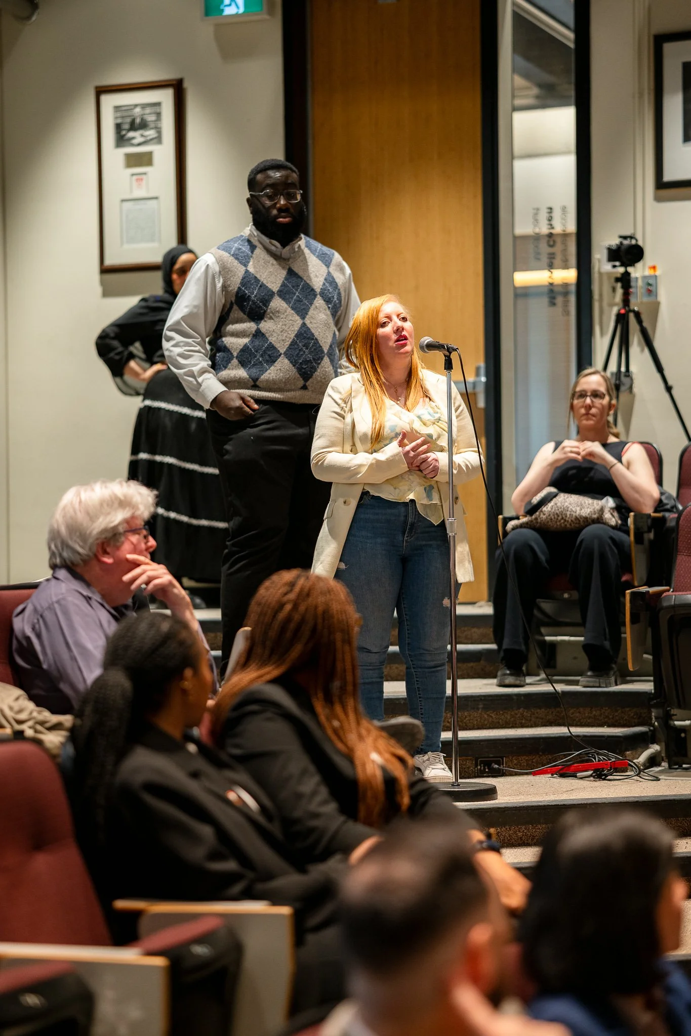 Discussion with members of the symposium audience.