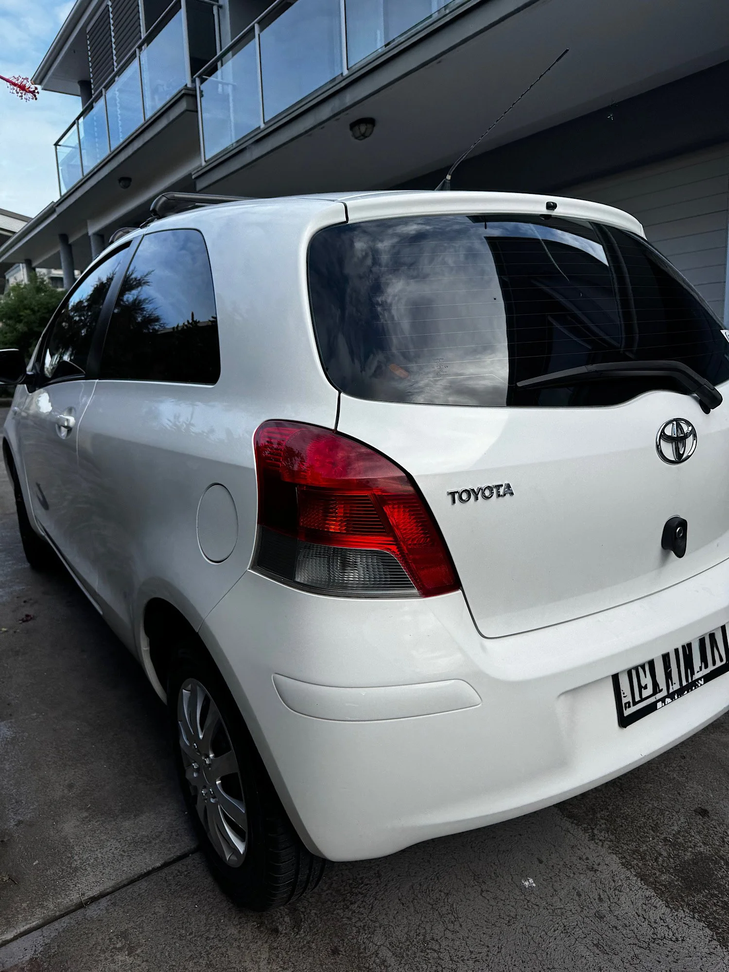 Rear exterior finish of Toyota Yaris after extended detail