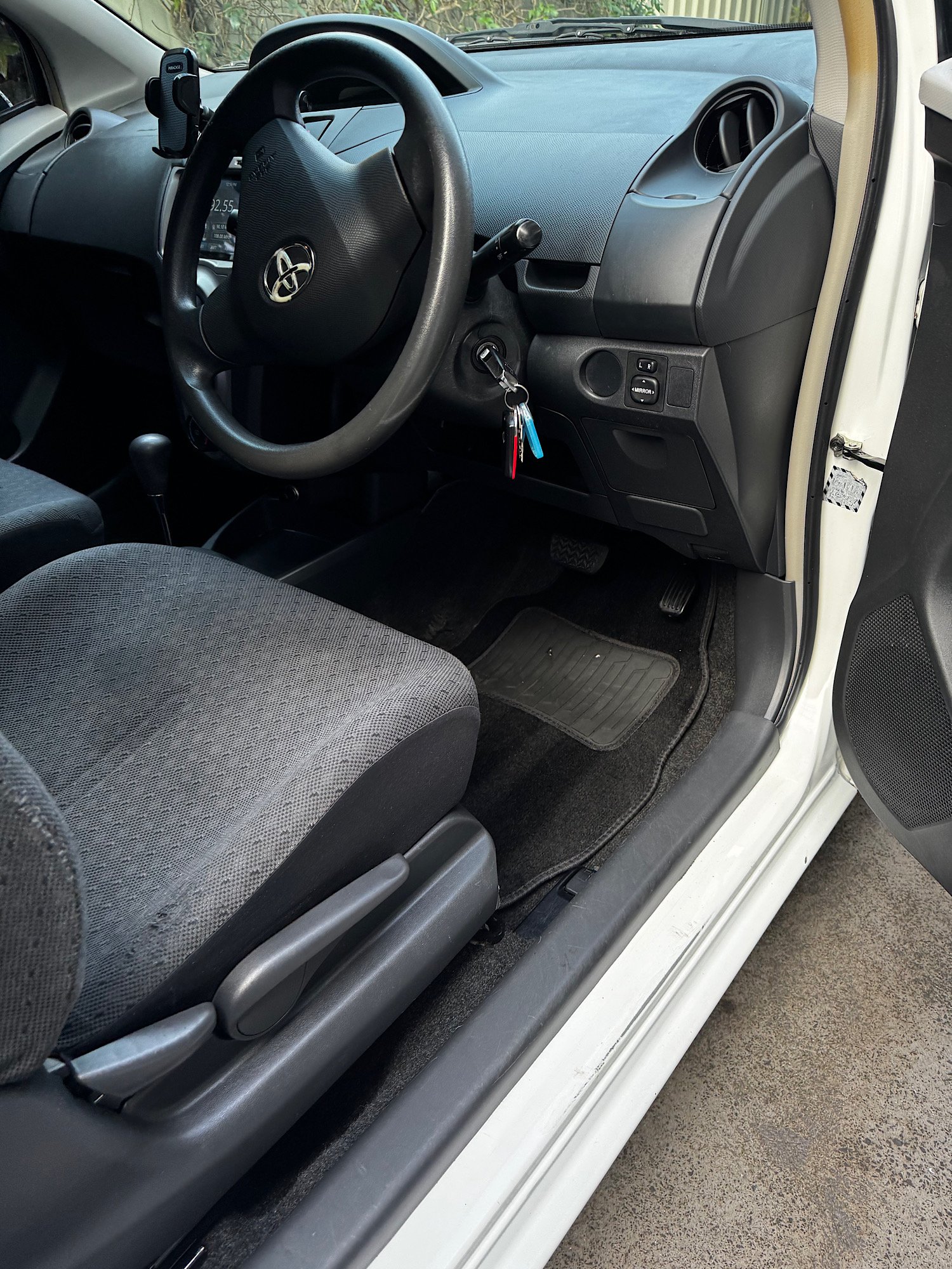 Toyota Yaris dashboard after interior detailing service