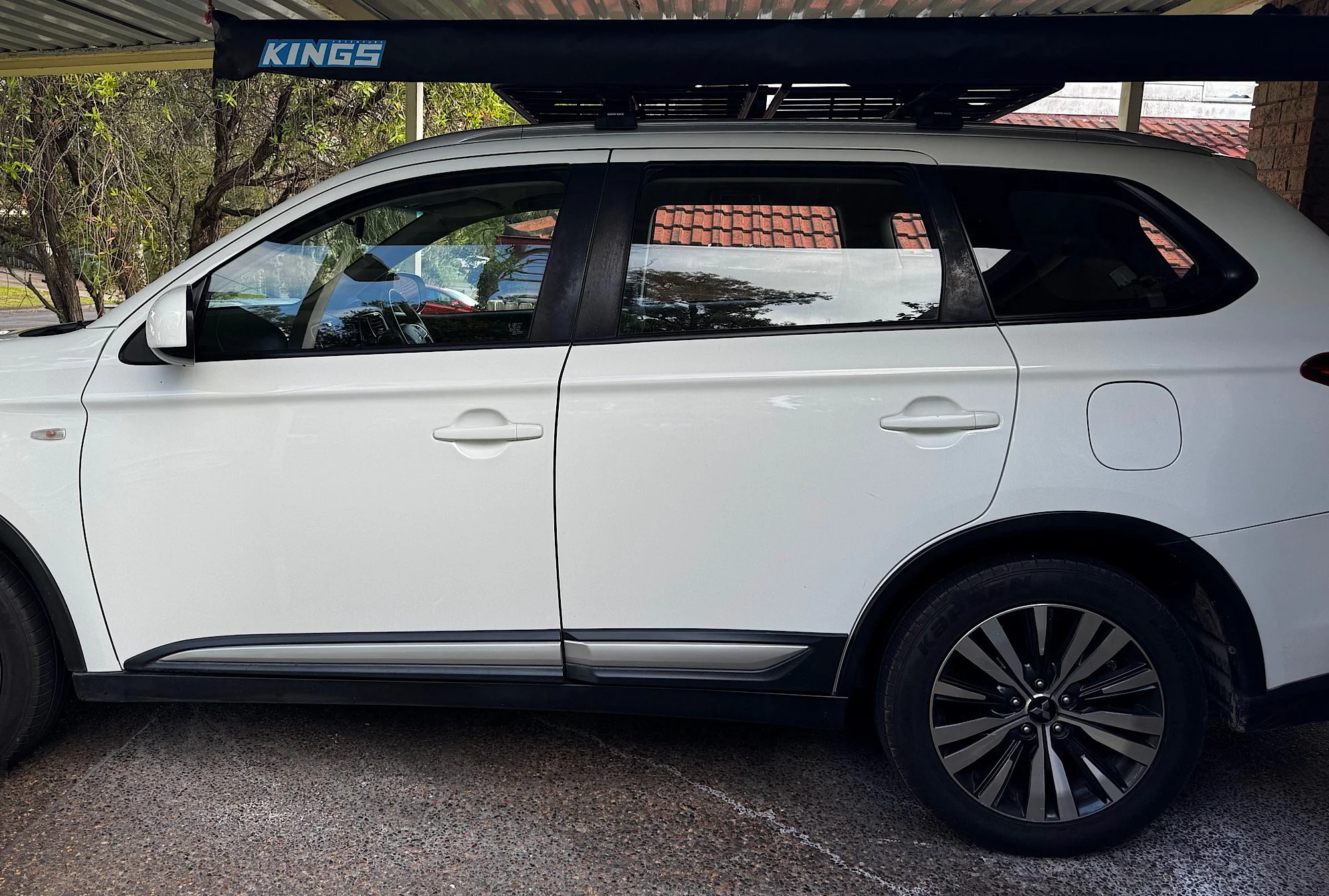 Mitsubishi Outlander side profile window tint installation Central Coast NSW