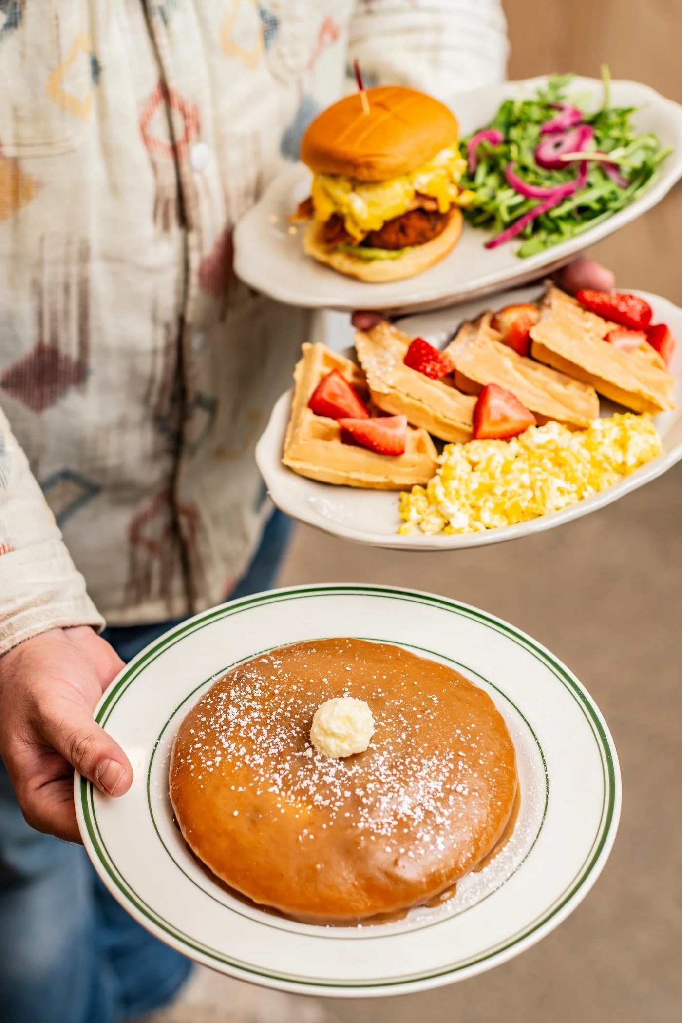 Winter menu plates to the table